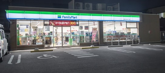 コンビニ　ファミリーマート 瑞穂弥富通四丁目店（コンビニ）まで417m