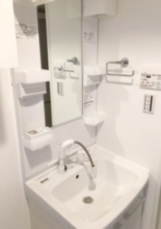 洗面設備　身支度に欠かせない独立洗面台♪