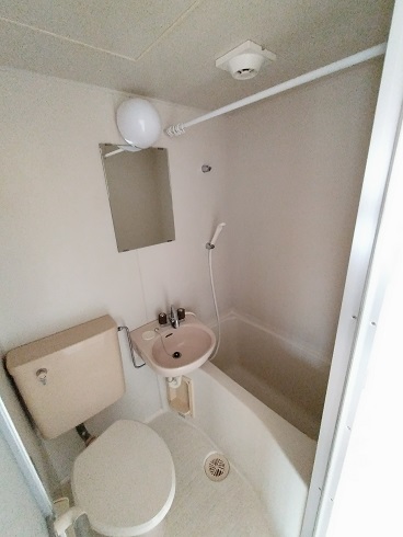 バス・シャワールーム　バストイレ併設