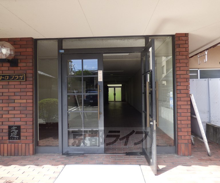 その他共有部分　建物入り口です。