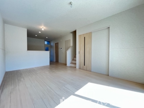 居室・リビング　※別物件参参考写真色味、間取り、設備等実際とは異なる可能性が