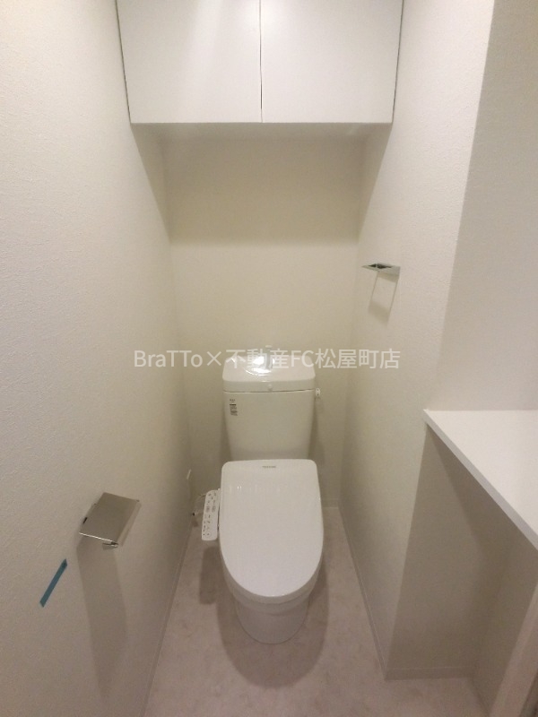 トイレ　トイレ（ウォシュレット付き）