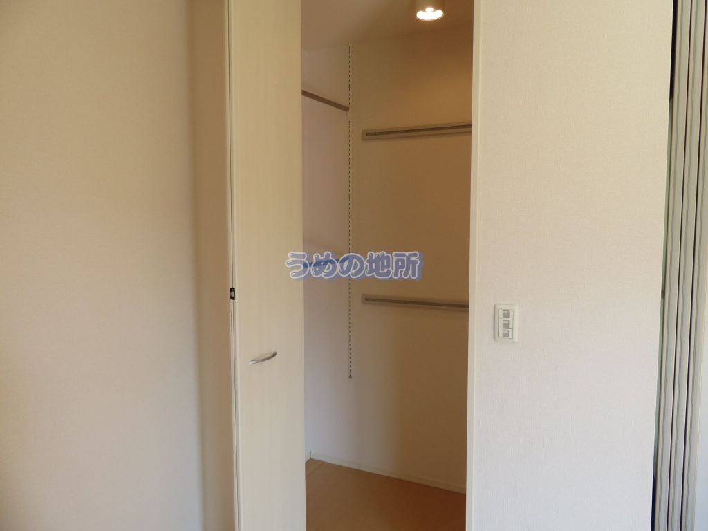 収納　洋室収納