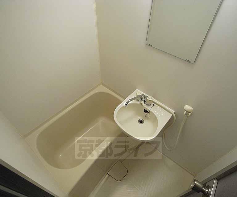 バス・シャワールーム　ゆったりセパレート。