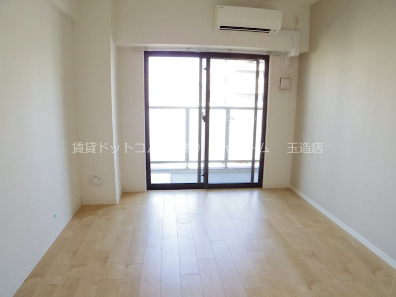 居室・リビング　広くて明るいお部屋