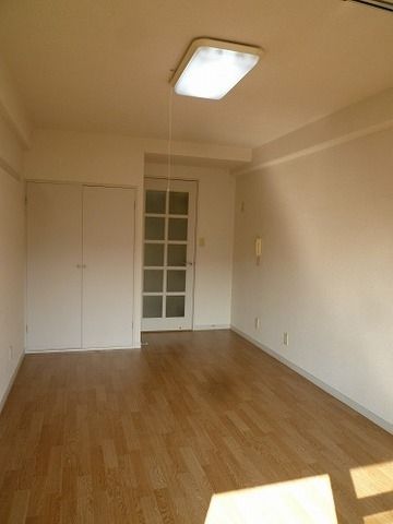 居室・リビング　★お問い合わせはタウンハウジング聖蹟桜ヶ丘店まで★