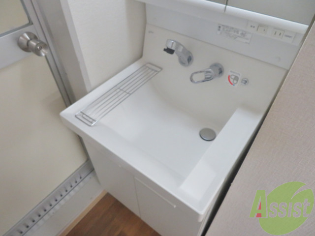 洗面設備　独立洗面も付いていて、朝の準備は問題ありません。