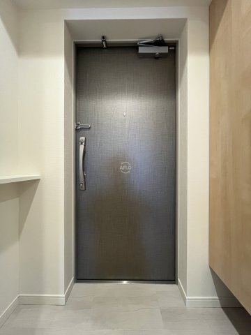 玄関　スプランディッドVIII　　玄関