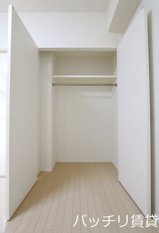 収納　別号室タイプの為、現状を優先致します。