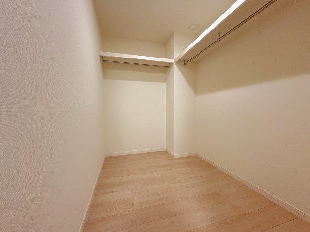 収納　広々としたウォークインクローゼット
