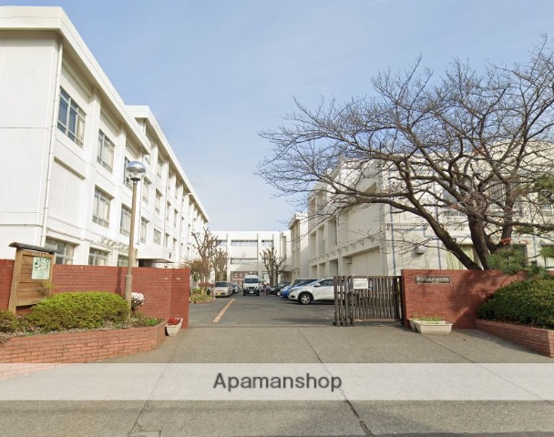 中学校　藤沢市立村岡中学校（中学校）まで521m