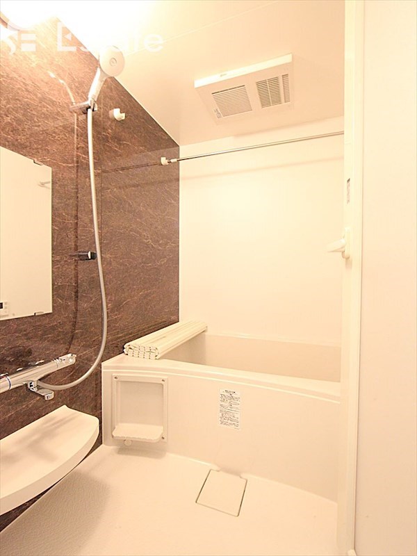 バス・シャワールーム　バスルーム