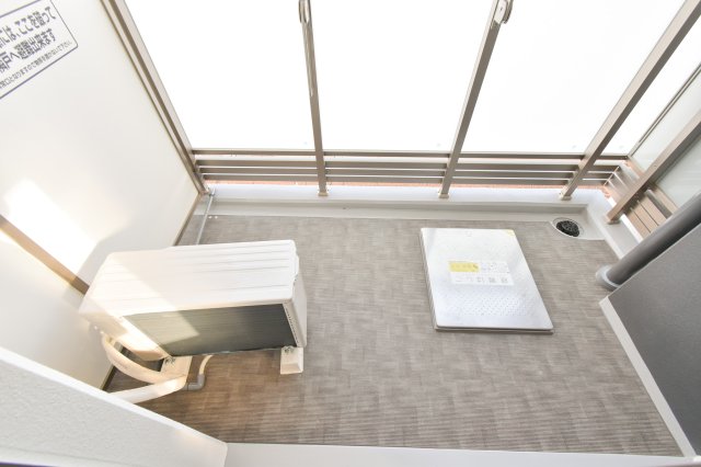 バルコニー　明るいバルコニーです