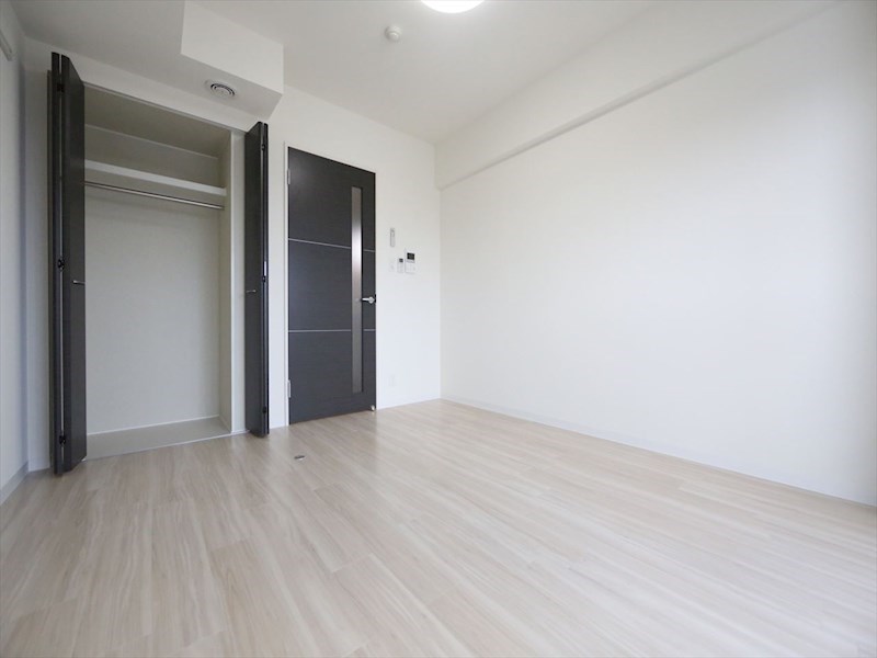 居室・リビング　洋室7.5帖　クローゼット付（収納充実してます）