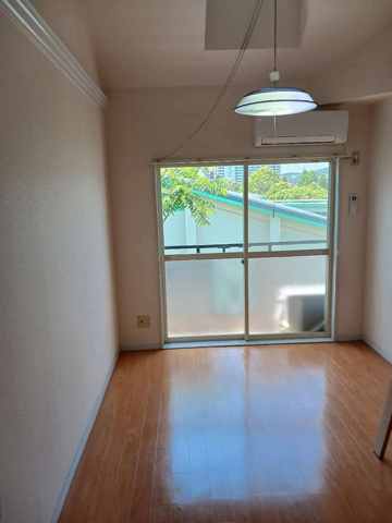 居室・リビング　同建物別部屋 現況優先