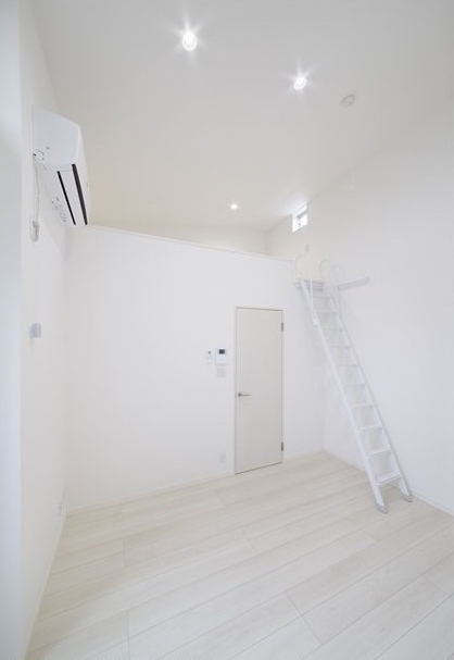 居室・リビング　※別部屋参考写真