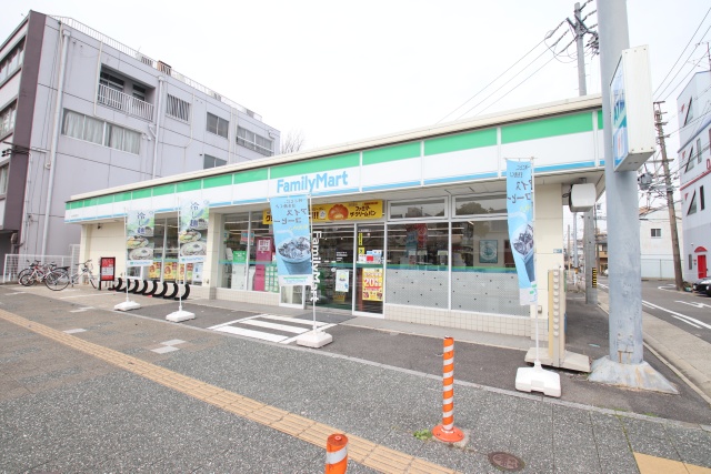 コンビニ　ファミリーマート　名古屋浅間町店（コンビニ）まで486m