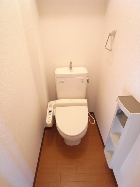 トイレ　洗浄機能付便座