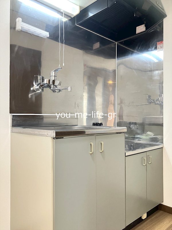 キッチン　ガスコンロ設置可能。