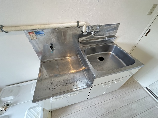 キッチン　別部屋参考写真です