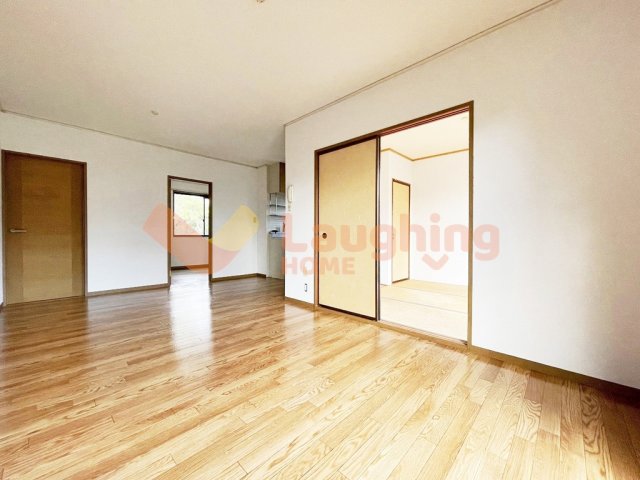 居室・リビング　同建物の別タイプの写真です