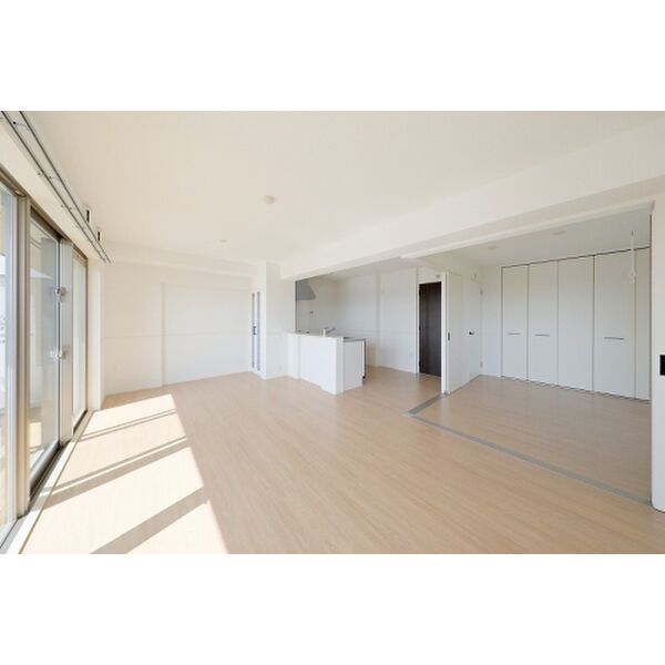 居室・リビング　ゆったり過ごせる居間です