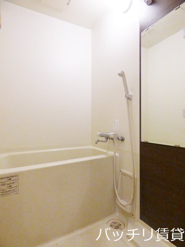 バス・シャワールーム　画像は同シリーズタイプのため、現況優先