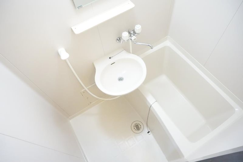 バス・シャワールーム　同タイプ別のお部屋の写真となります。