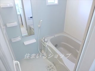 バス・シャワールーム　追い焚き・浴室暖房乾燥機・窓あり