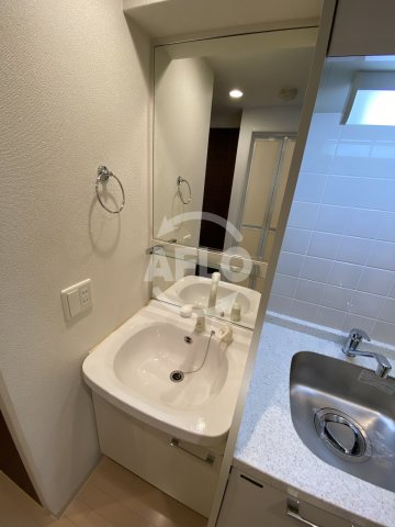 洗面設備　プレサンス梅田北パワーゲート　独立洗面台