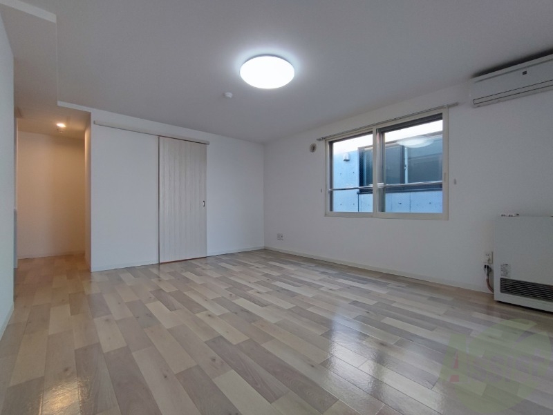 居室・リビング　広くてキレイなお部屋が広がっていて、充実した生活が送れそう。