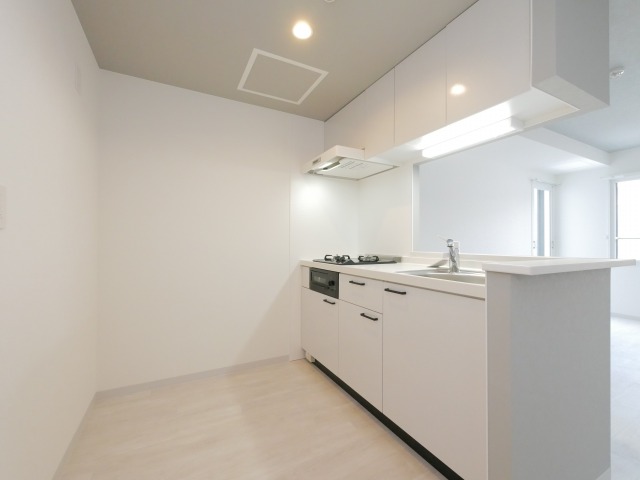 キッチン　人気の対面システムキッチンタイプです！