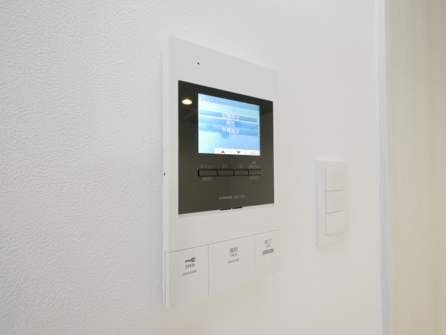 セキュリティ　防犯面に配慮したＴＶモニターホン付きです！