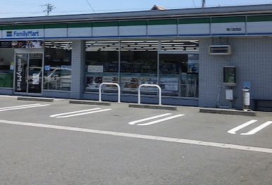 コンビニ　ファミリーマート 菊川加茂店（コンビニ）まで1349m