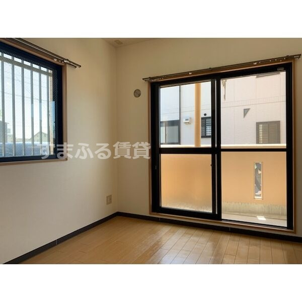 居室・リビング　同仕様