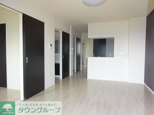 居室・リビング　現地待ち合わせ歓迎♪お問合せはタウンハウジングまで！