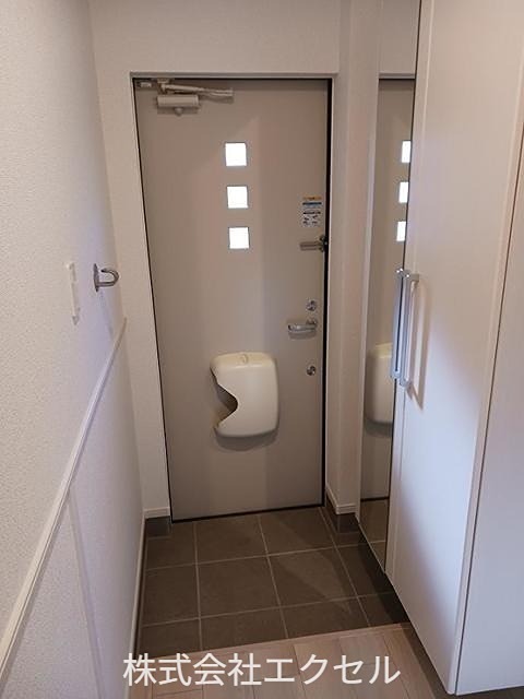 玄関　シューズボックス完備です。