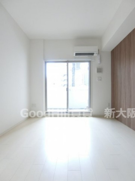 居室・リビング　アドバンス新大阪ラシュレ