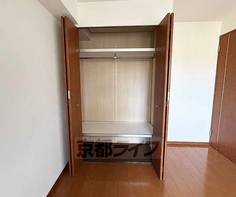 トイレ　ウォシュレット付いてます。