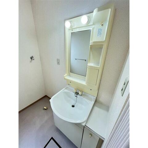 洗面設備　同仕様