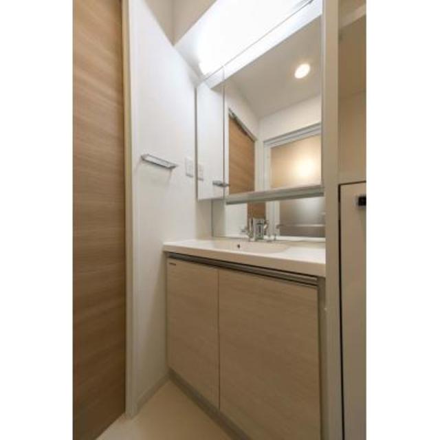 洗面設備　※写真は同タイプ住戸です。