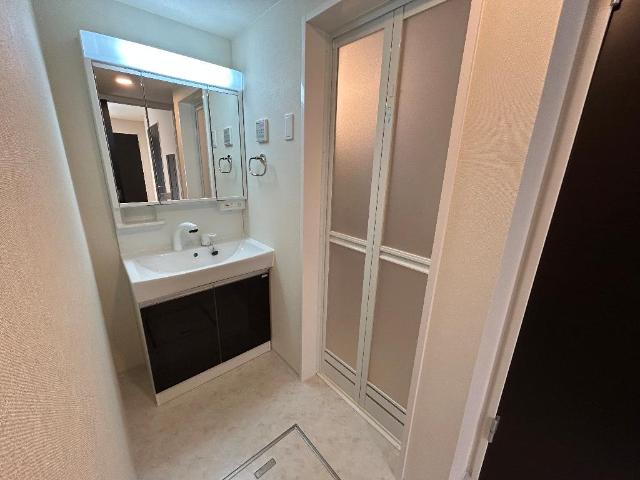 洗面設備　洗髪洗面化粧台