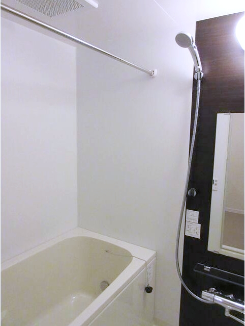 バス・シャワールーム　日々の疲れを癒すお風呂です♪