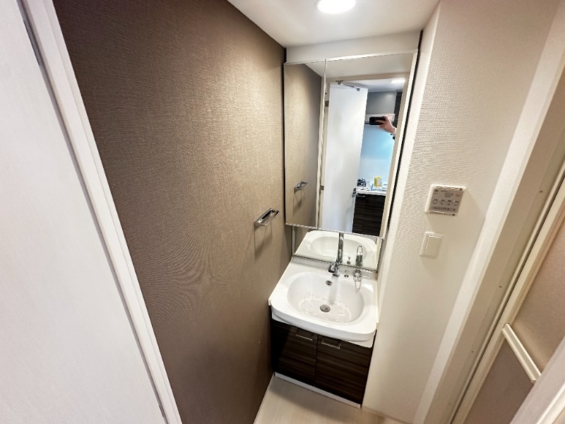 洗面設備　朝の身支度に便利です