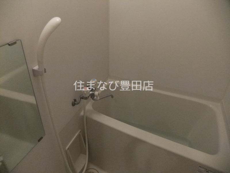 バス・シャワールーム　同型別部屋写真