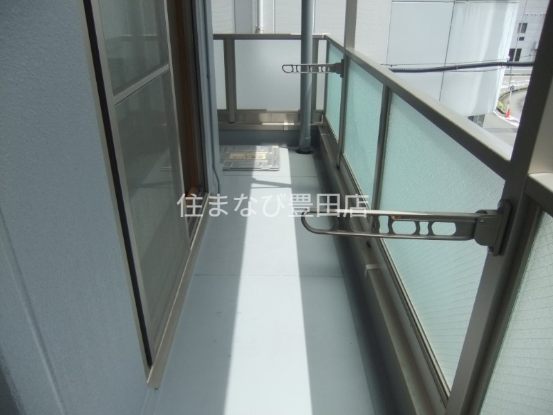 バルコニー　同型別部屋写真