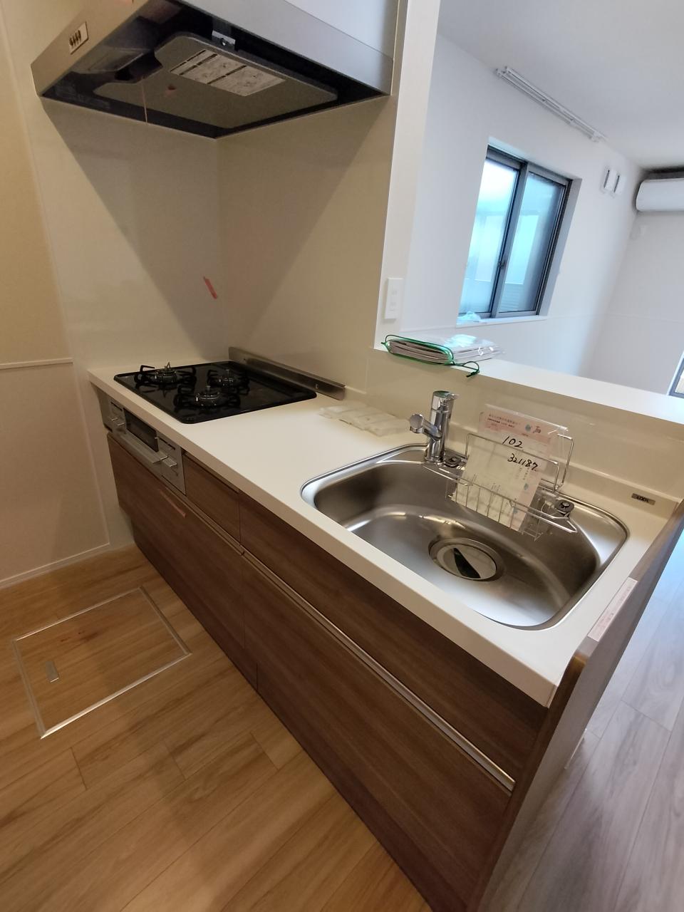 キッチン　対面システムキッチン