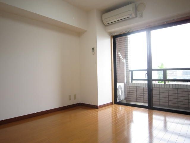 居室・リビング　★日当たり良好★