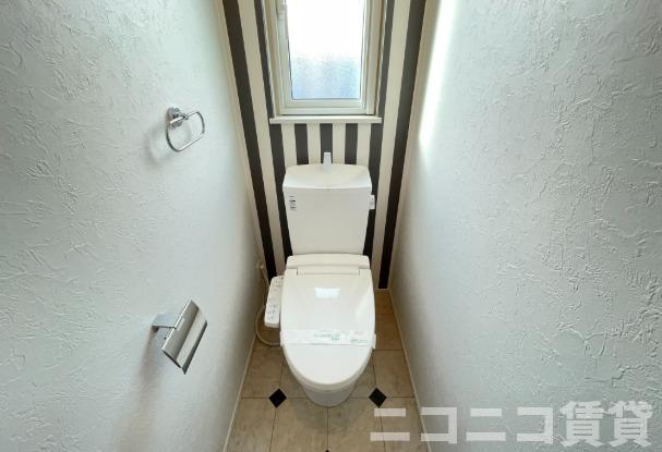 トイレ　ウォシュレット付き