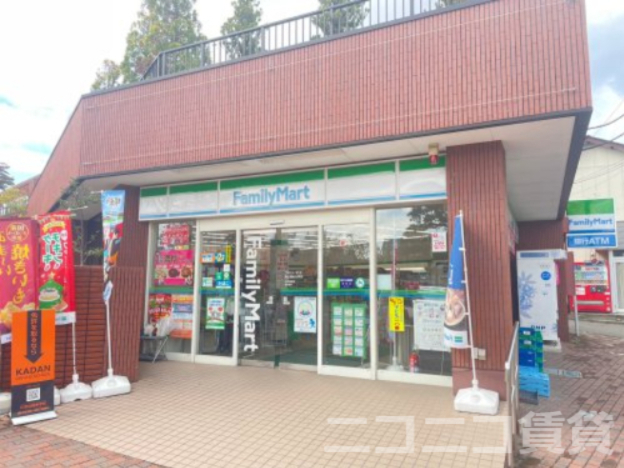 コンビニ　ファミリーマート 東北福祉大学店（コンビニ）まで667m